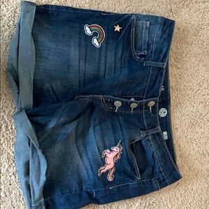 Shorts with unicorn and rainbow patch